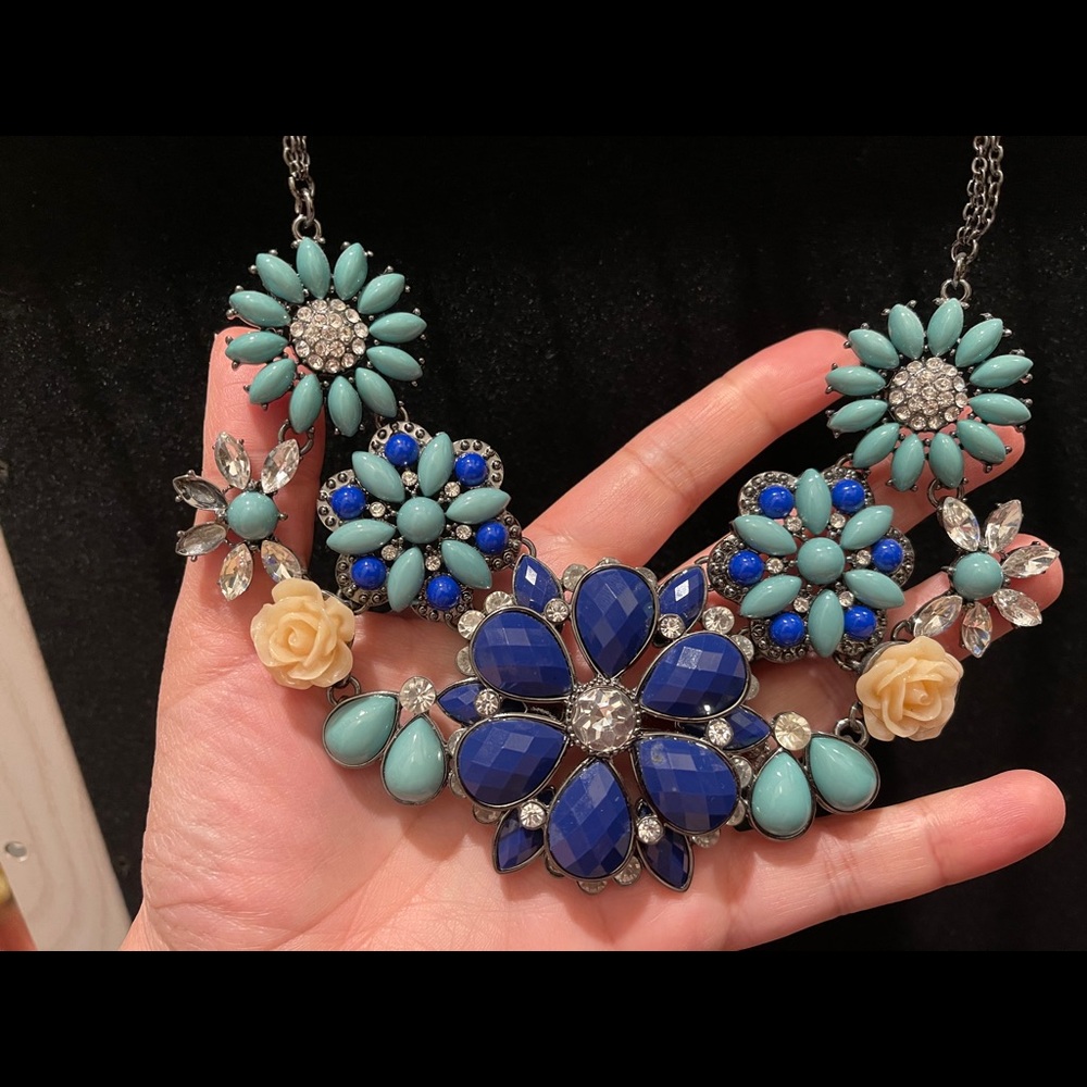 Amrita singh necklace
